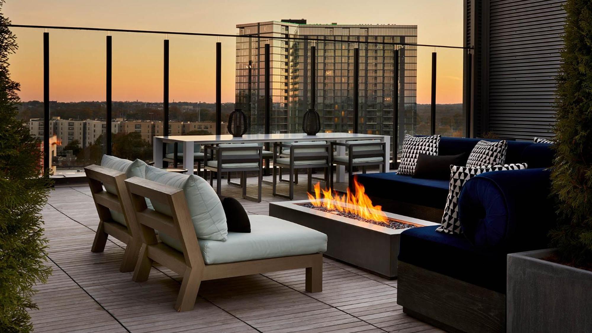 Sentral West Midtown At Star Metals Hotel